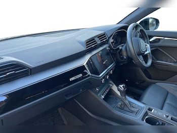 Used Audi Q3 2025 for sale - 75733356: Photo