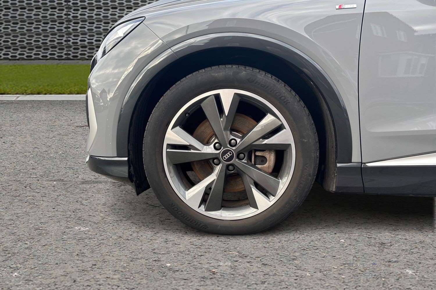 Used Audi Q4 e-tron 2023 for sale - 76624539: Photo 11