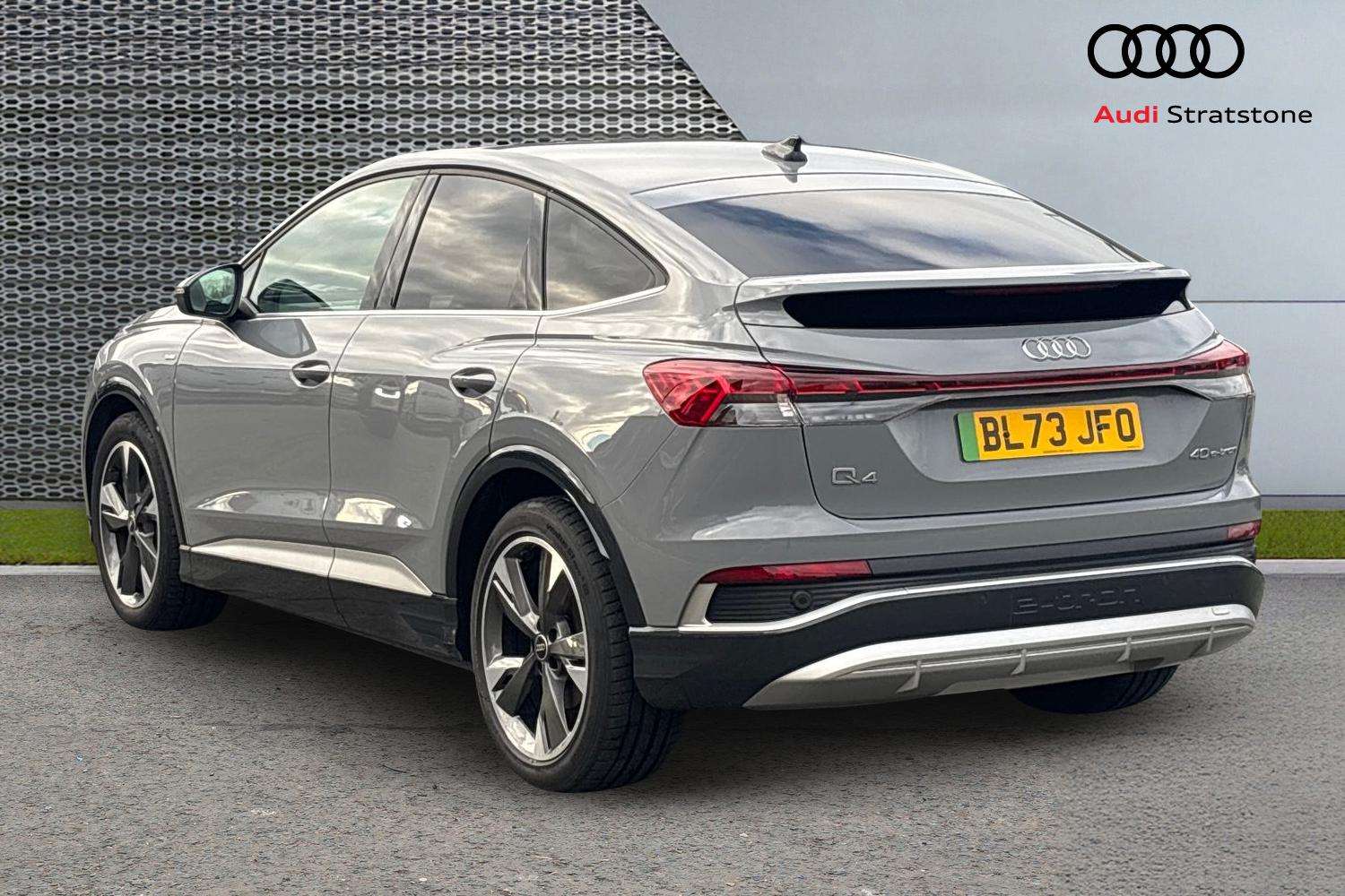 Used Audi Q4 e-tron 2023 for sale - 76624539: Photo 3