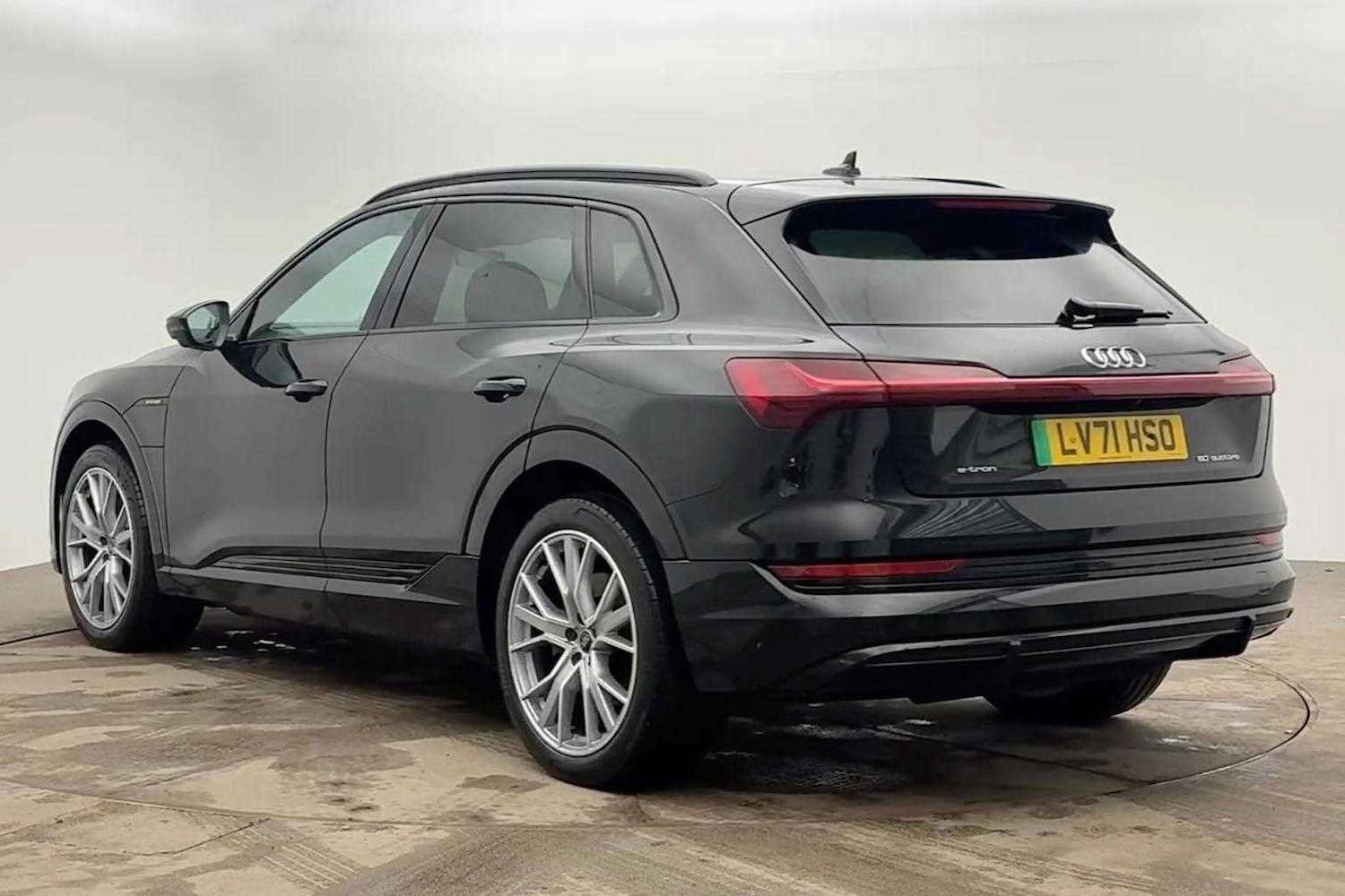 Used Audi e-tron 2021 for sale - 77772165: Photo 3