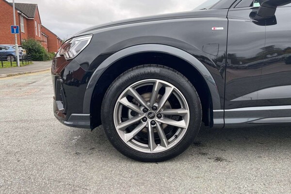 Used Audi Q3 2023 for sale - 76249058: Photo 11