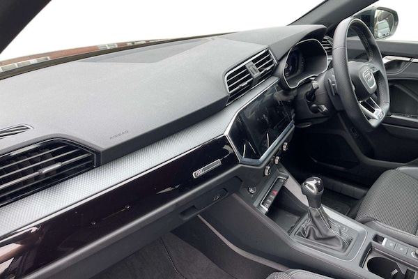 Used Audi Q3 2023 for sale - 76249058: Photo 2