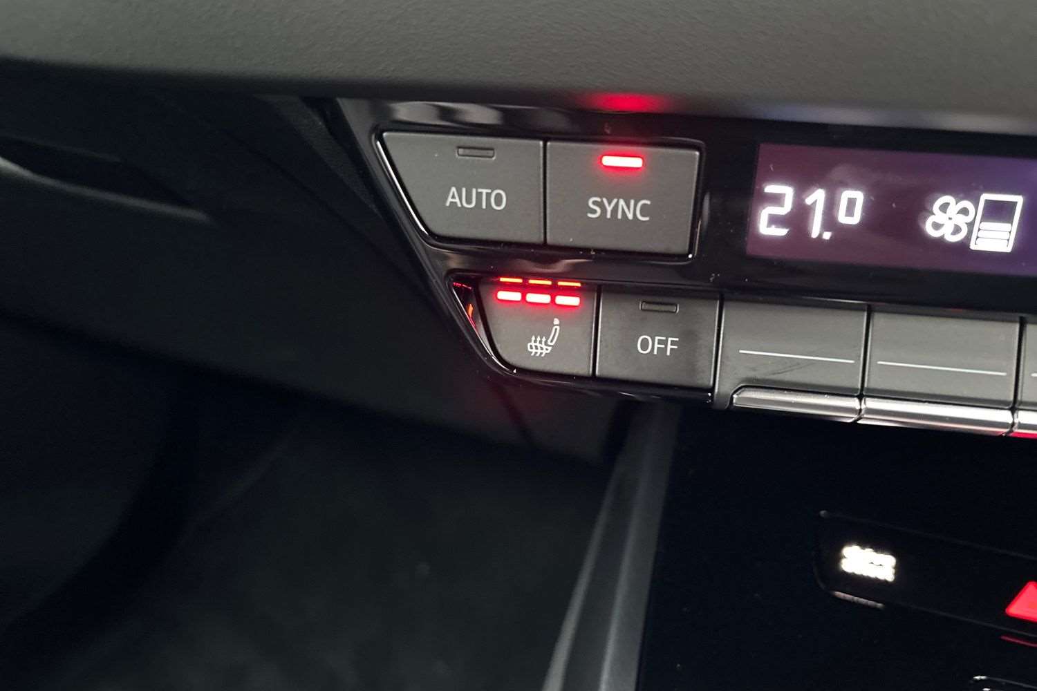 Used Audi Q4 e-tron 2025 for sale - 77147223: Photo 28