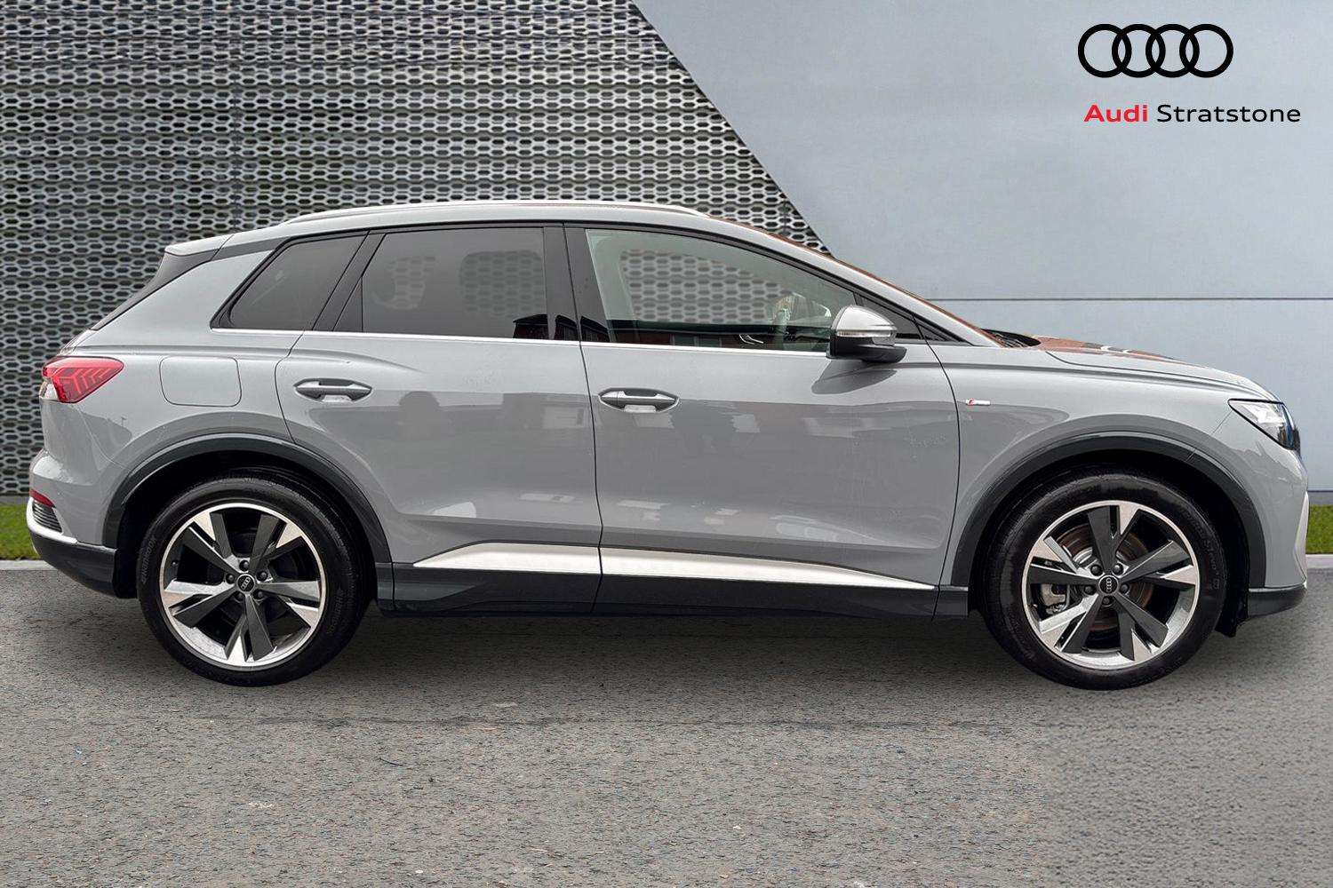 Used Audi Q4 e-tron 2025 for sale - 77147223: Photo 4