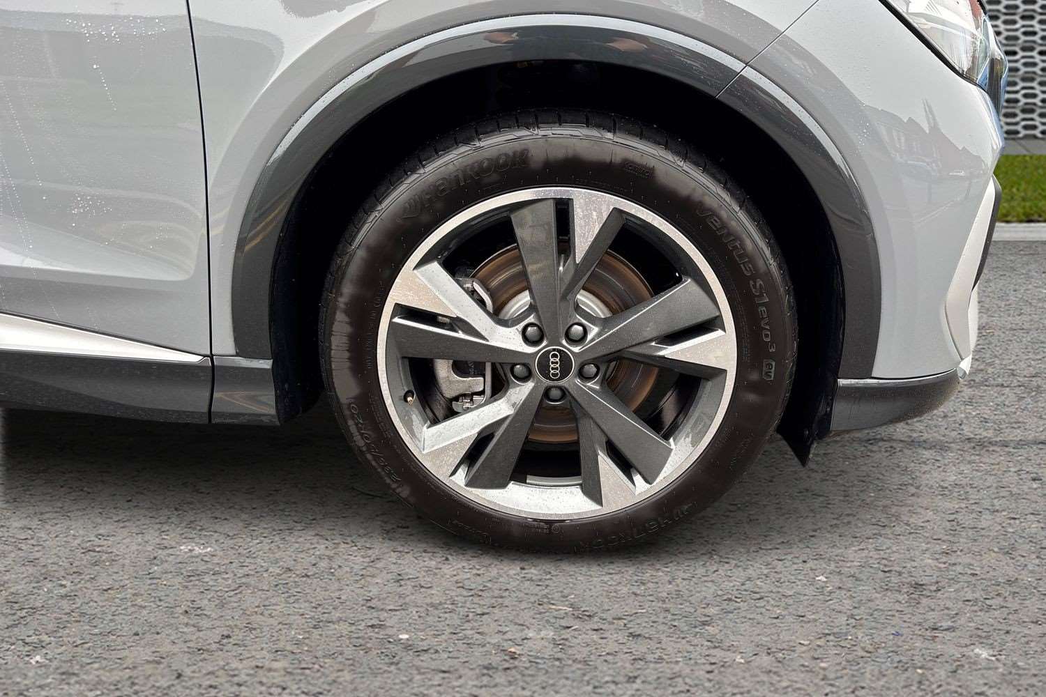 Used Audi Q4 e-tron 2025 for sale - 77147223: Photo 5