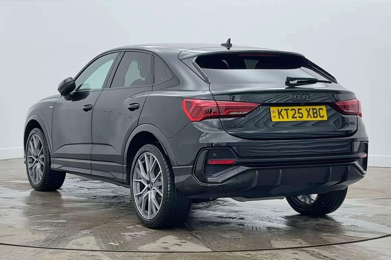 Used Audi Q3 2025 for sale - 77540765: Photo 3