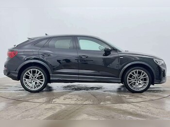 Used Audi Q3 2025 for sale - 77540765: Photo