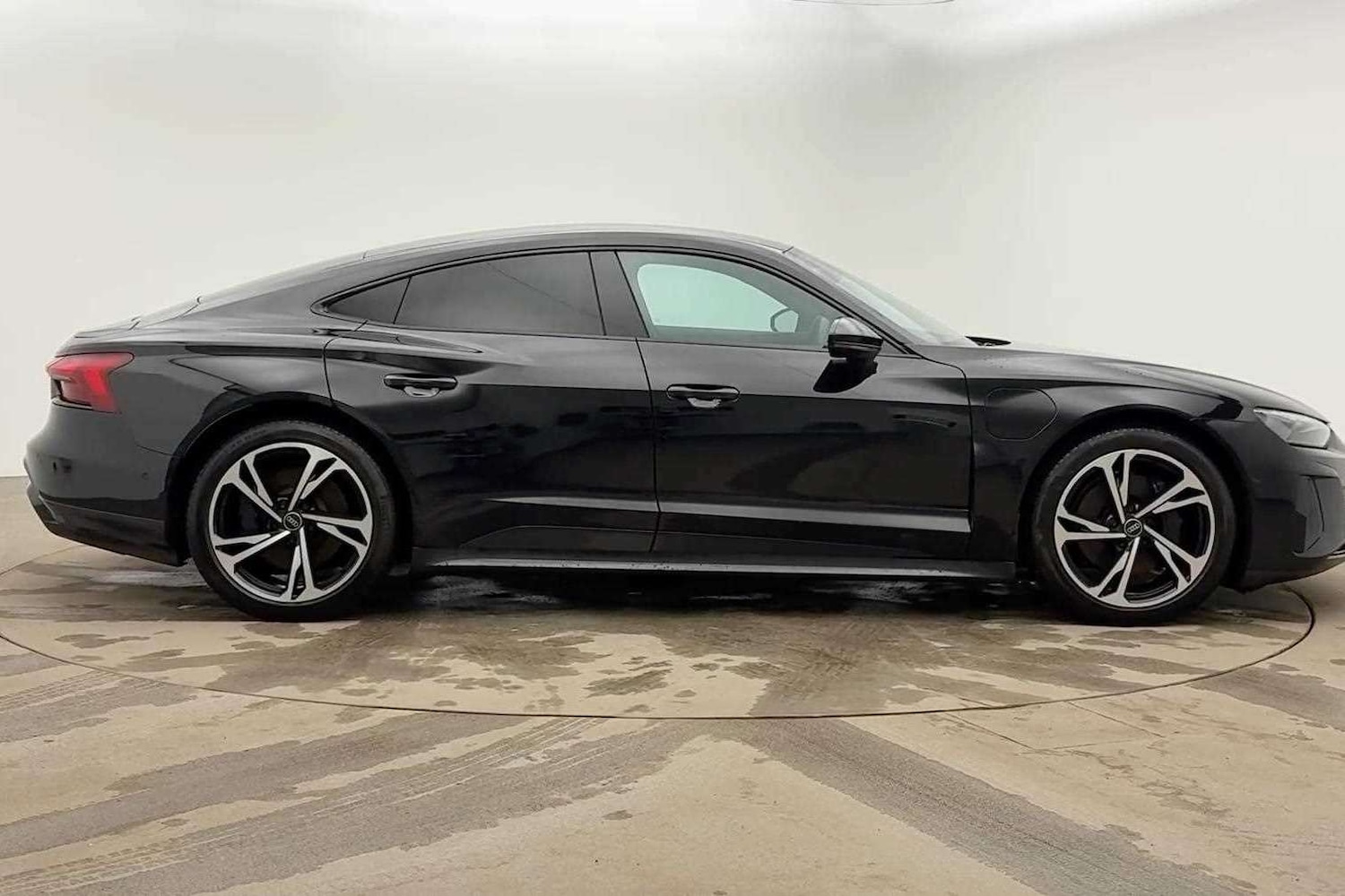 Used Audi e-tron GT 2022 for sale - 77472534: Photo 4