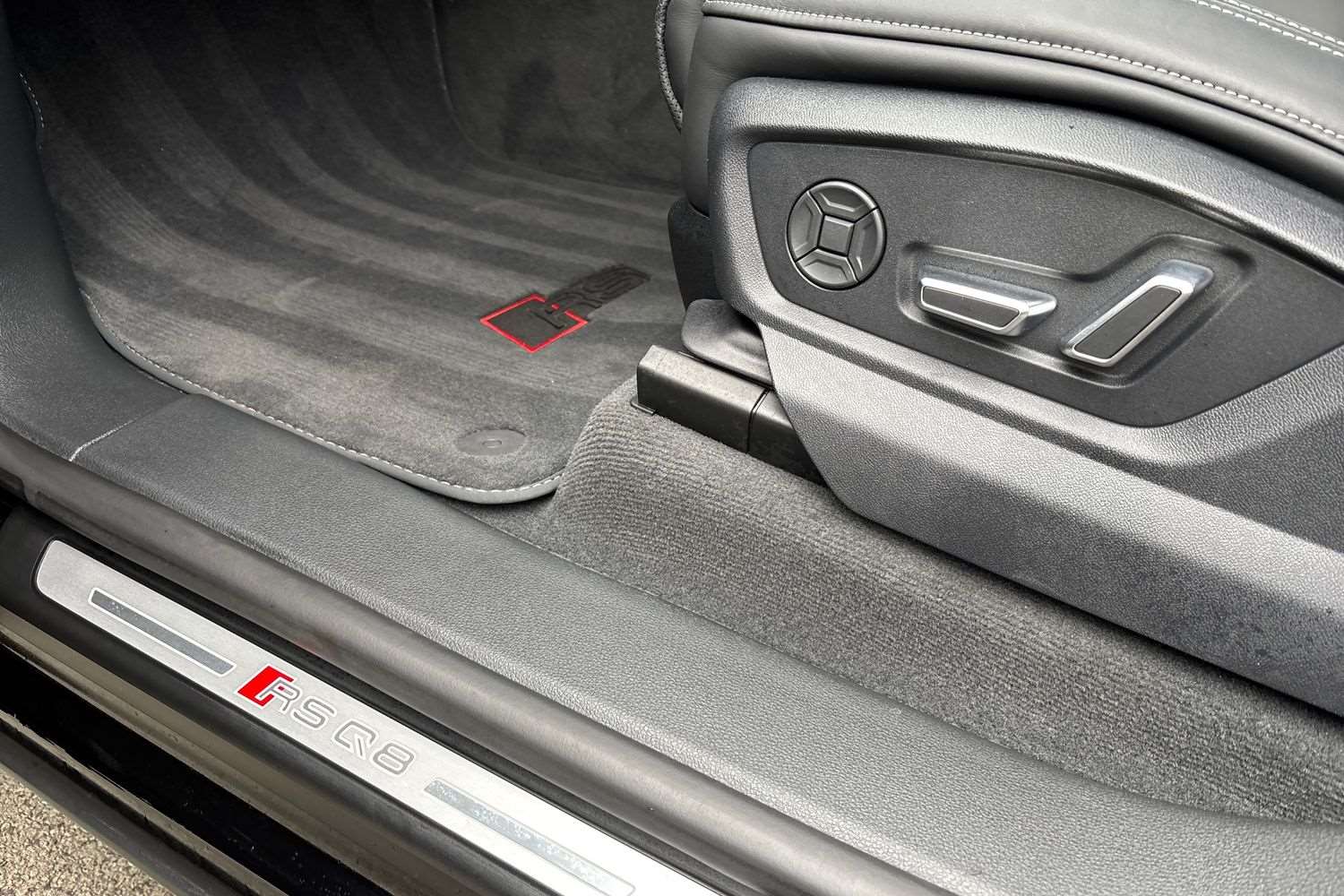 Used Audi RS Q8 2024 for sale - 77842408: Photo 33