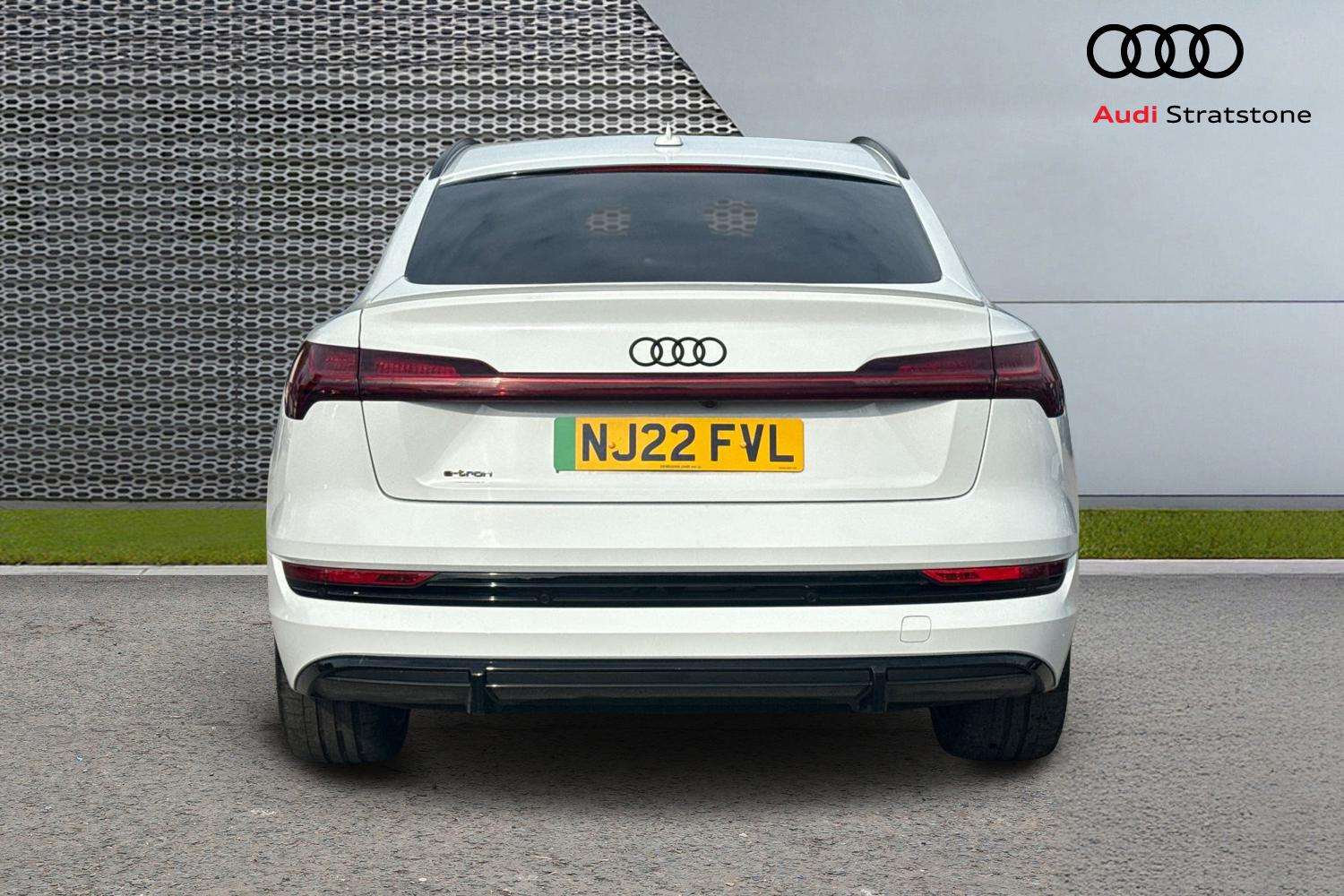Used Audi e-tron 2022 for sale - 76732251: Photo 7