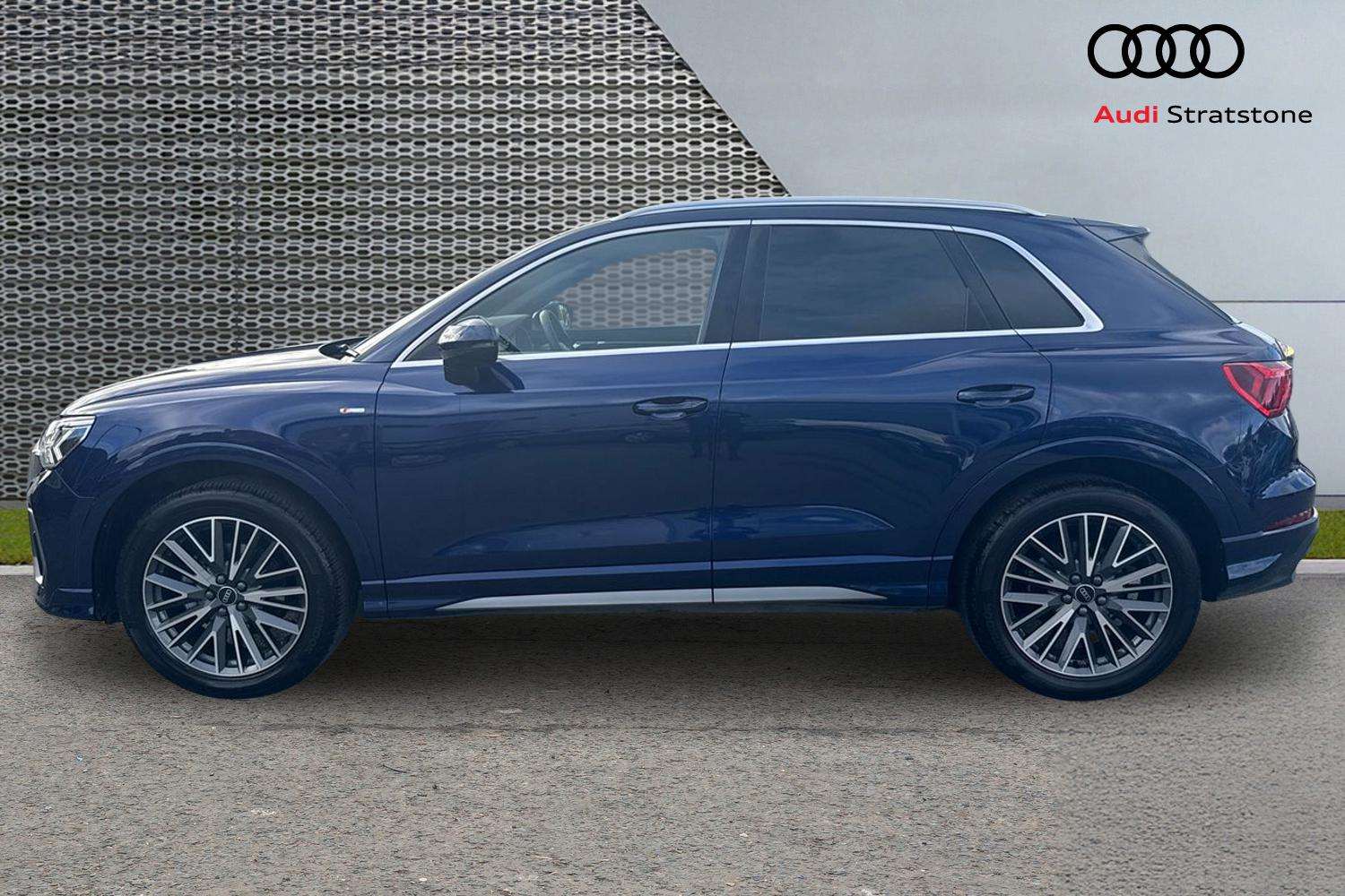 Used Audi Q3 2023 for sale - 76298335: Photo 8