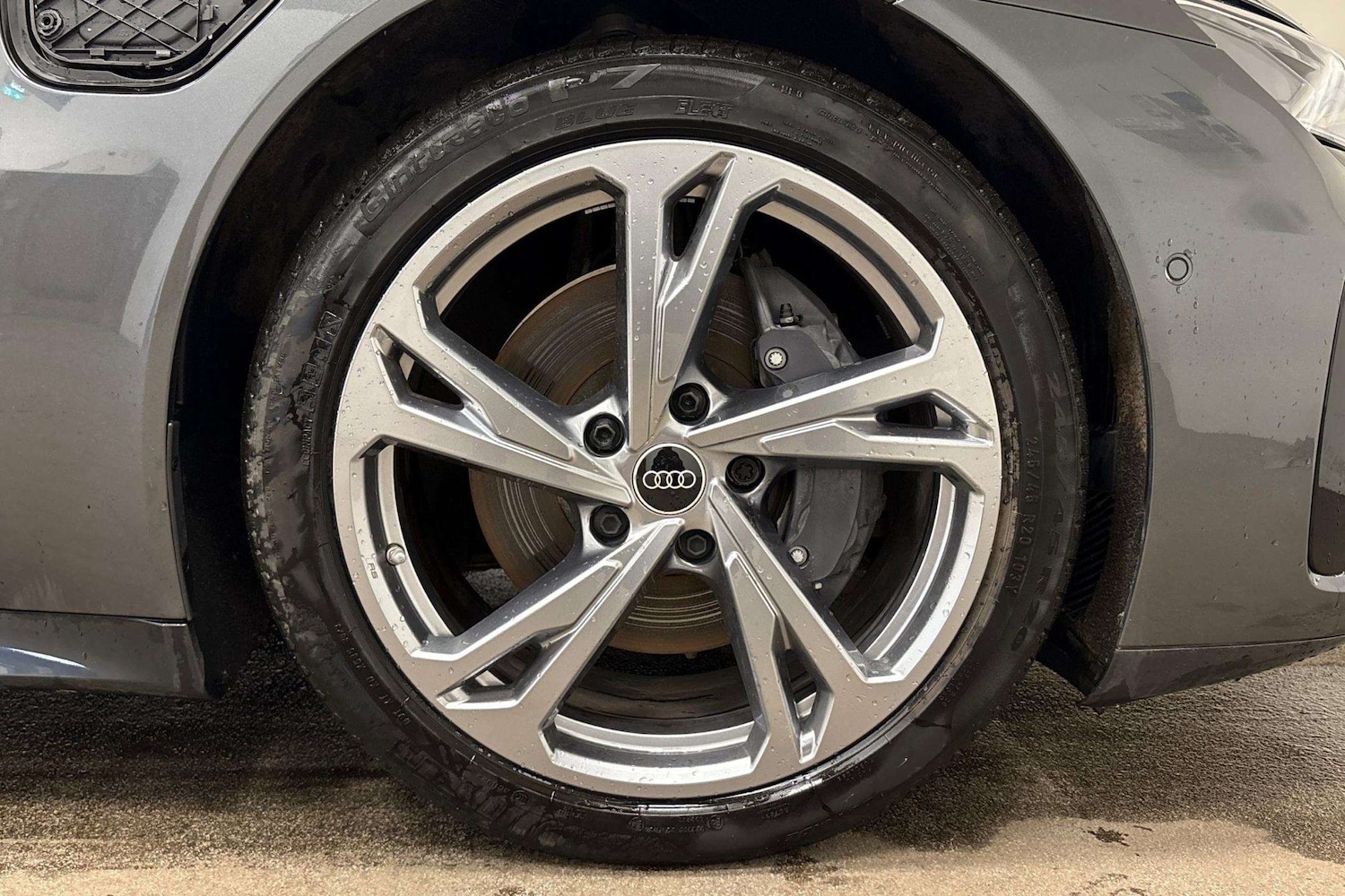 Used Audi e-tron GT 2023 for sale - 76459980: Photo 4