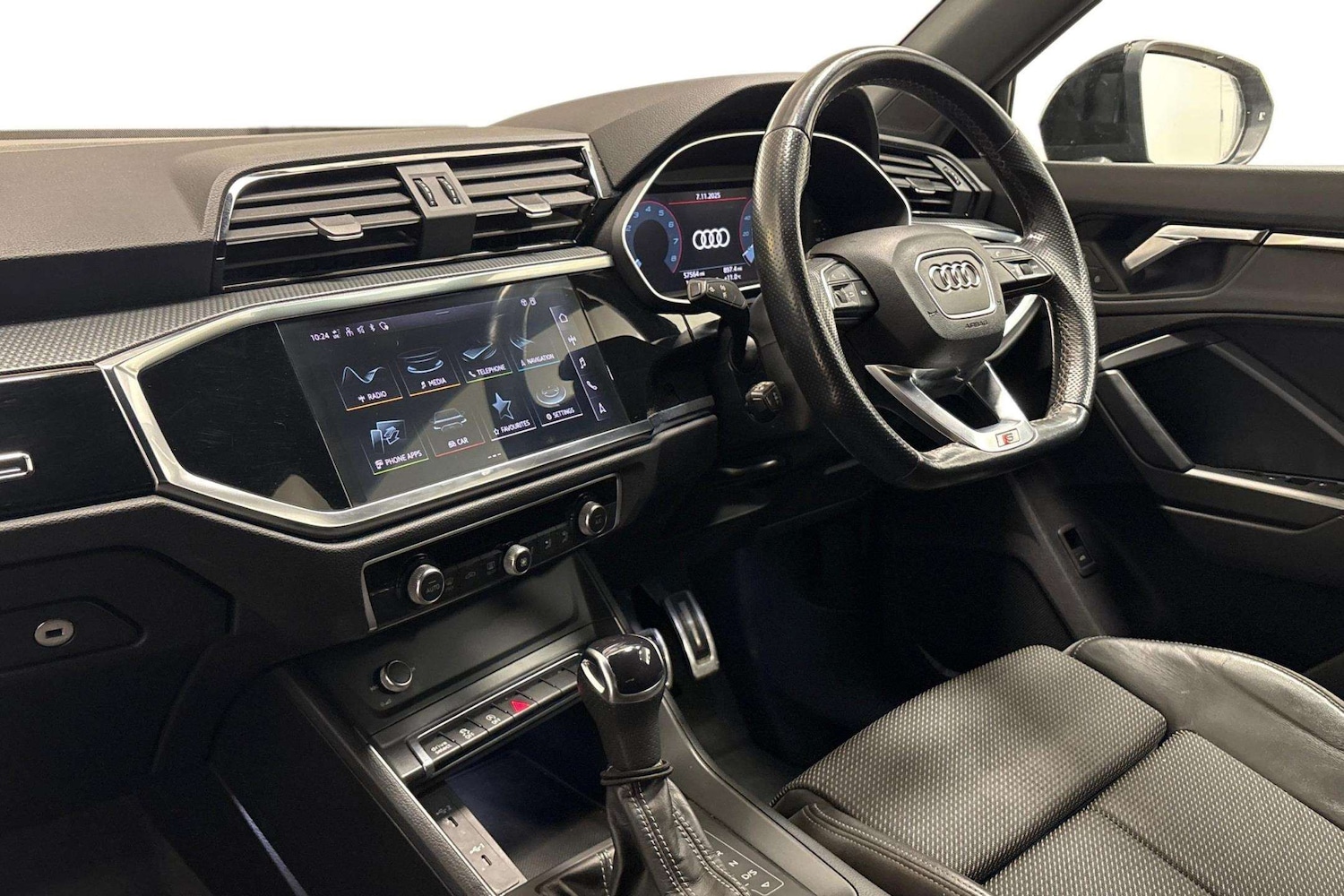 Used Audi Q3 2021 for sale - 77308297: Photo 2