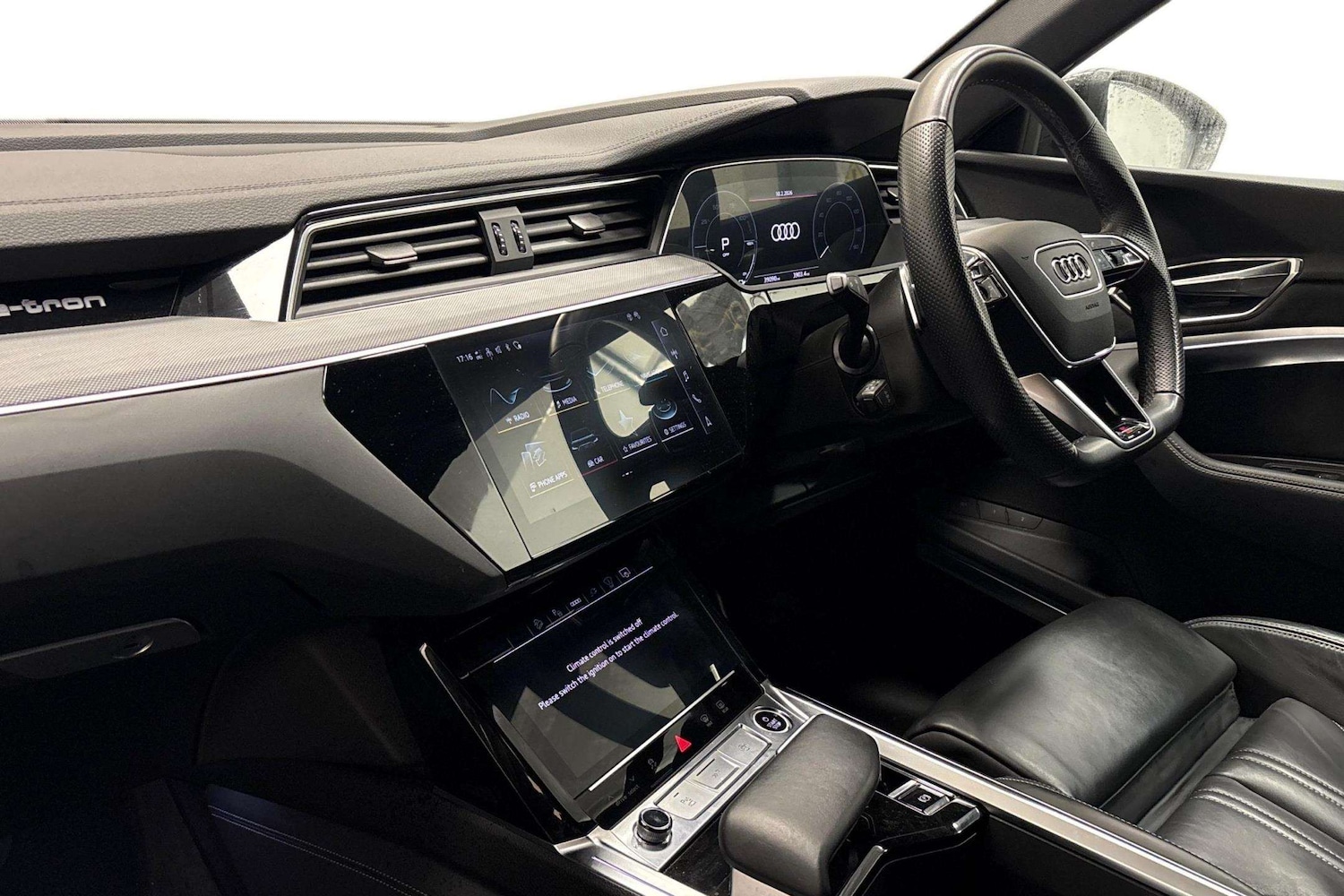 Used Audi Q8 for sale - 77928387: Photo 2