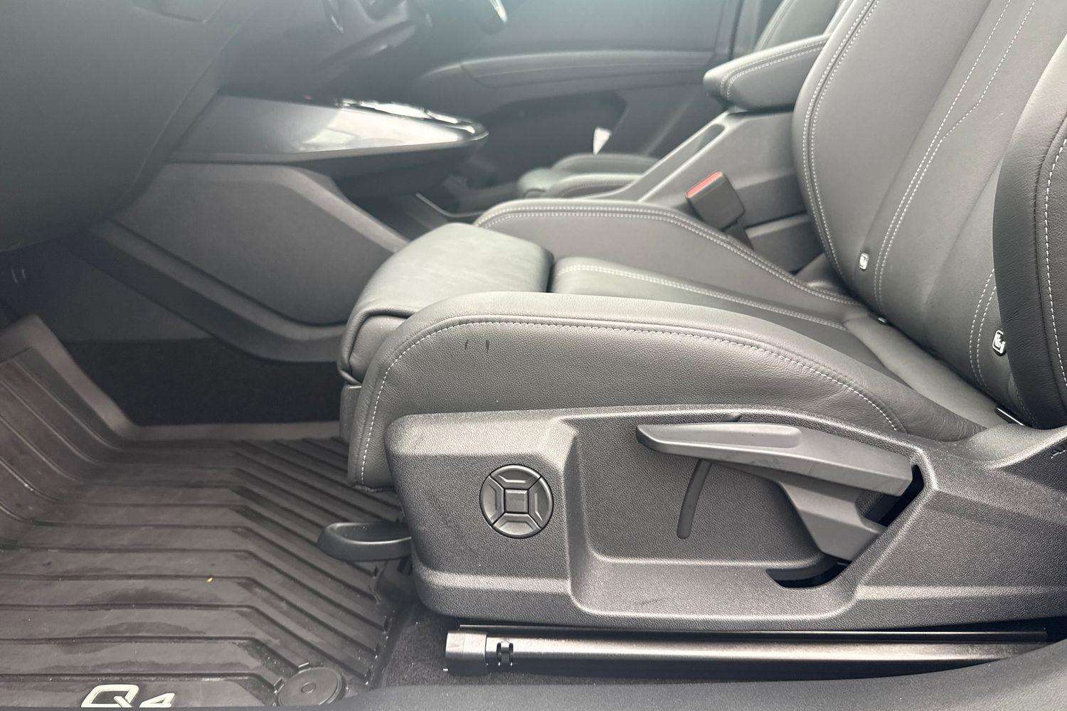 Used Audi Q4 e-tron 2025 for sale - 76272143: Photo 21