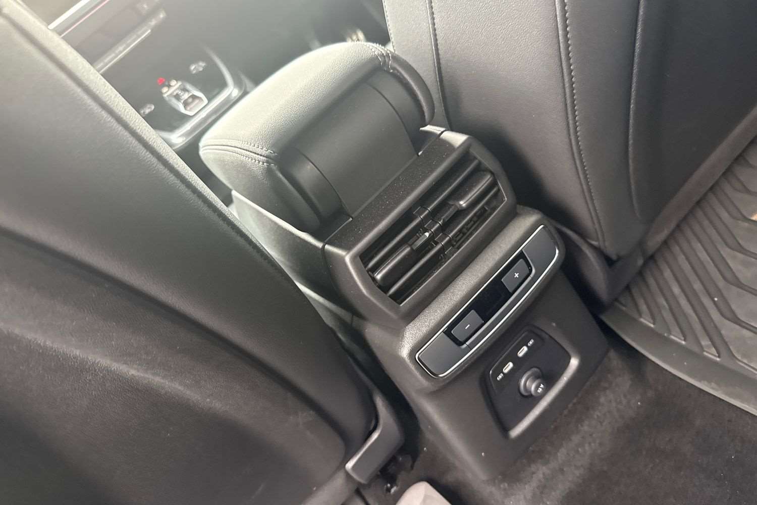 Used Audi Q4 e-tron 2025 for sale - 76272143: Photo 23