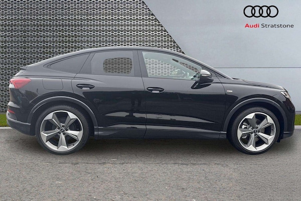 Used Audi Q4 e-tron 2025 for sale - 76272143: Photo 4