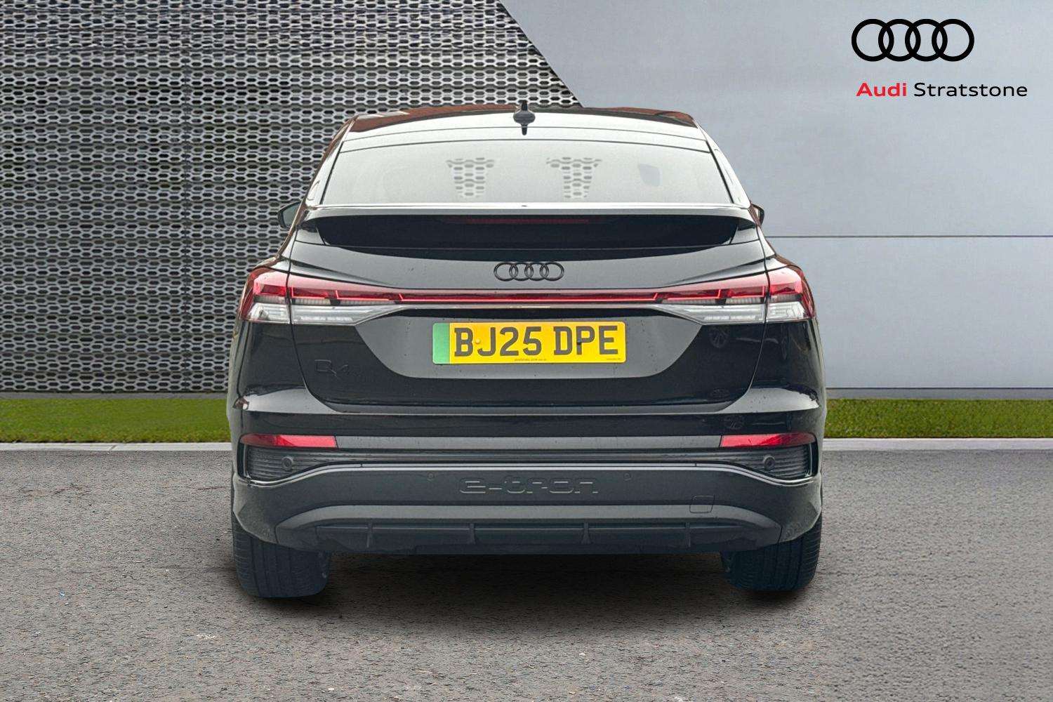 Used Audi Q4 e-tron 2025 for sale - 76272143: Photo 7