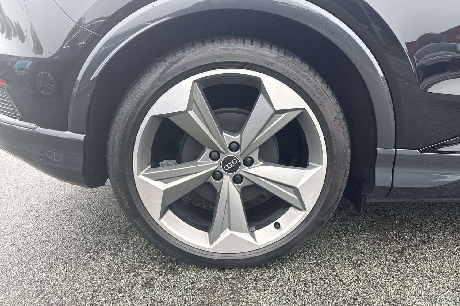 Used Audi Q4 e-tron 2025 for sale - 76272143: Photo 9