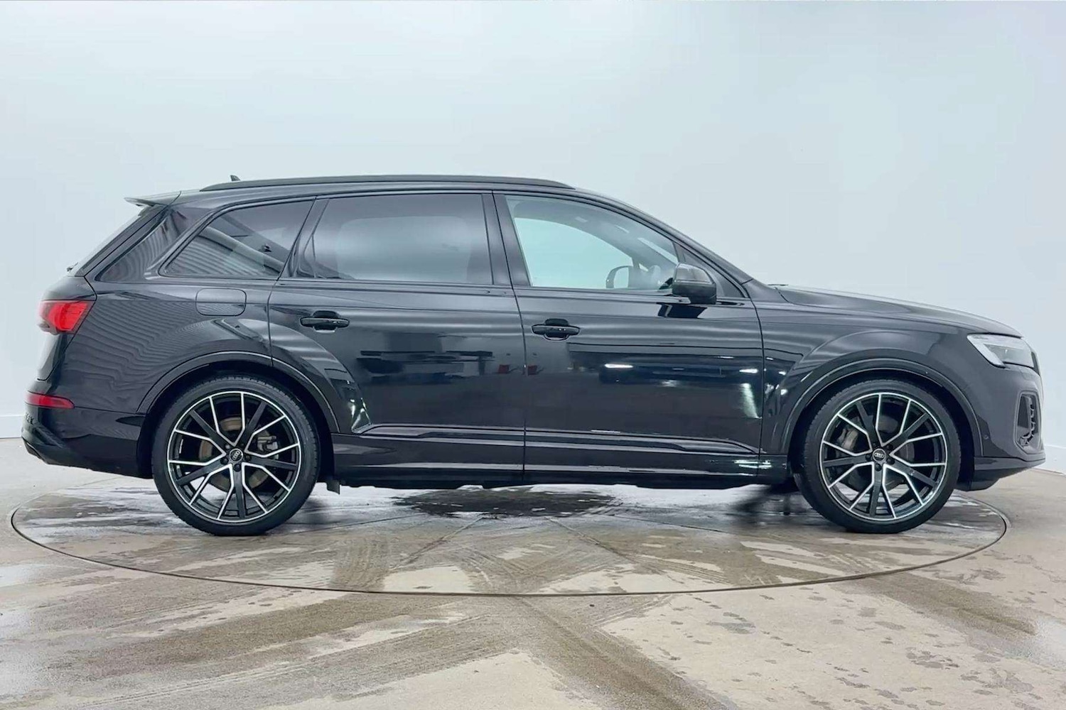 Used Audi Q7 2024 for sale - 77553211: Photo 4