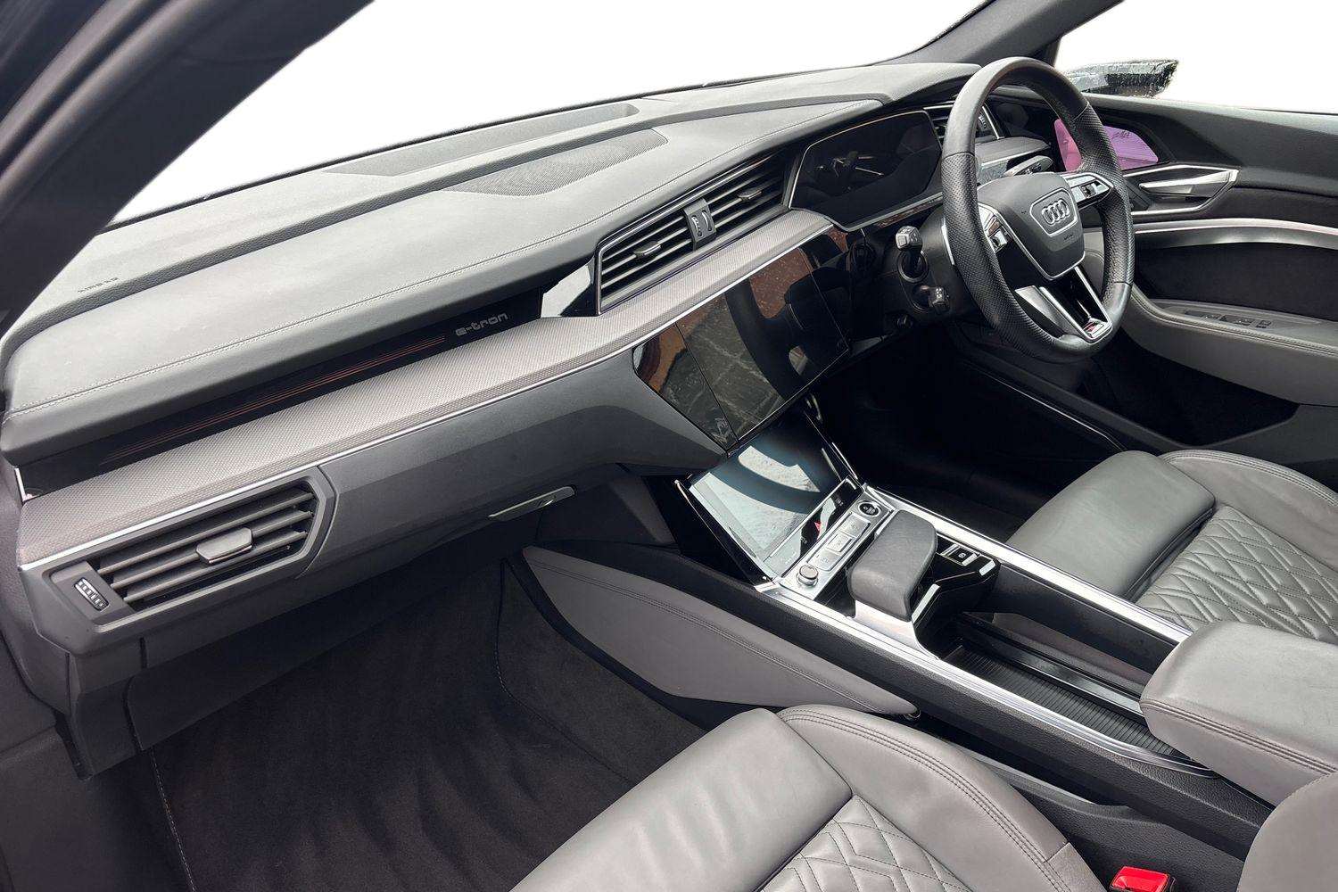 Used Audi Q8 2023 for sale - 77281946: Photo 2