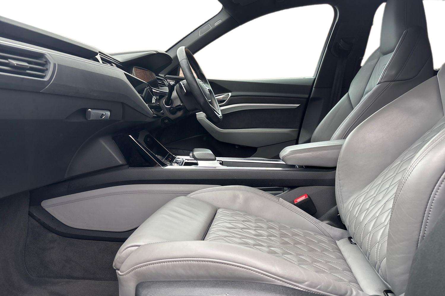 Used Audi Q8 2023 for sale - 77281946: Photo 21