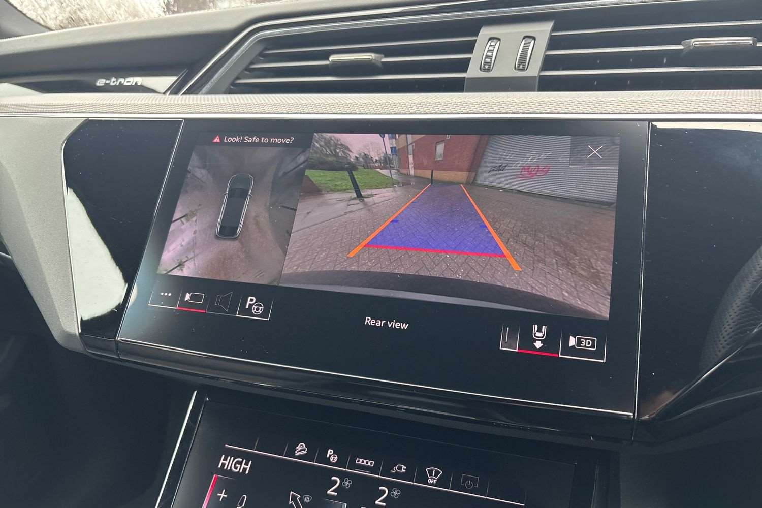 Used Audi Q8 2023 for sale - 77281946: Photo 31