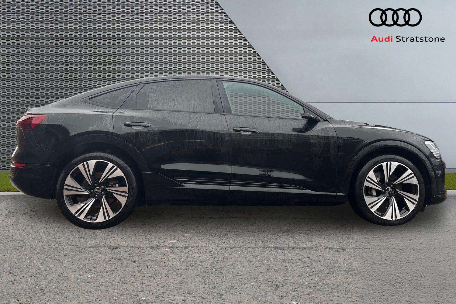Used Audi Q8 2023 for sale - 77281946: Photo 4