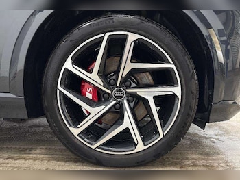 Used Audi Q6 e-tron 2025 for sale - 76022434: Photo