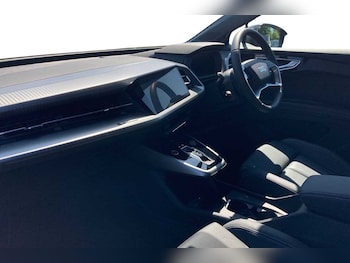 Used Audi Q4 e-tron 2024 for sale - 74716985: Photo