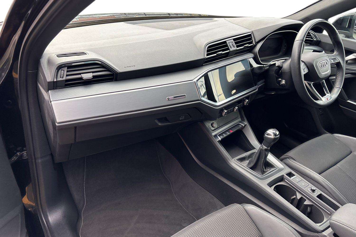 Used Audi Q3 2023 for sale - 77134960: Photo 2