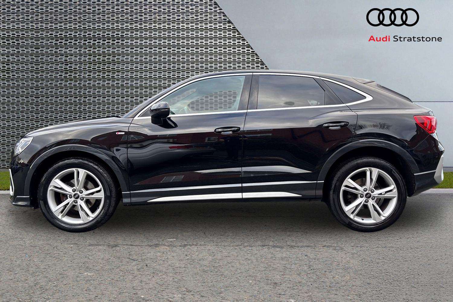 Used Audi Q3 2023 for sale - 77134960: Photo 8