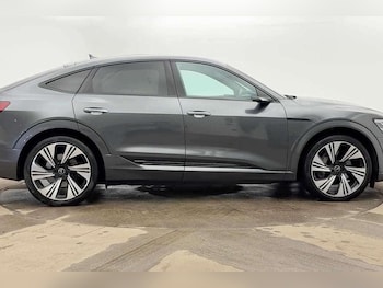 Used Audi Q8 2023 for sale - 78432738: Photo