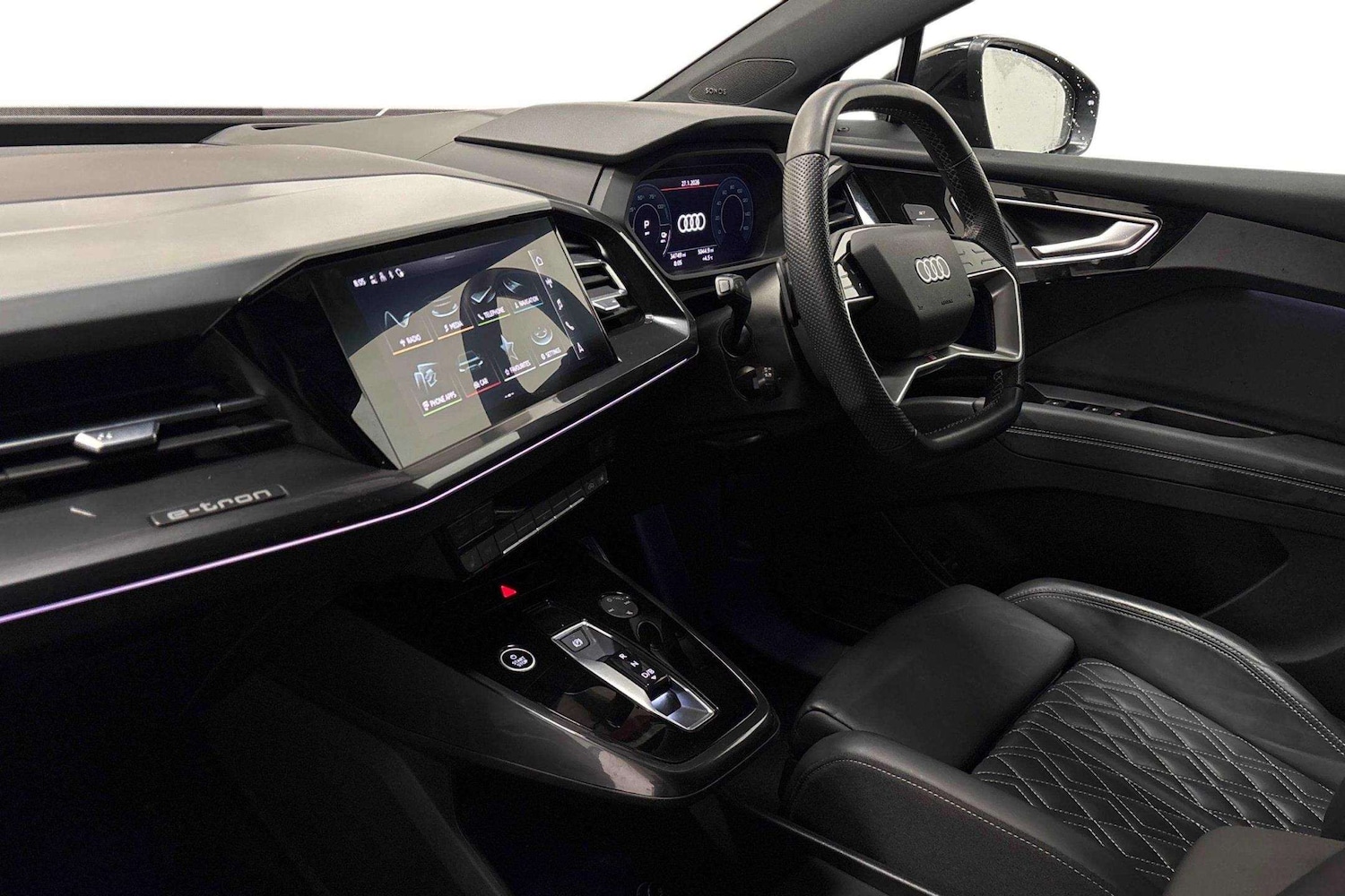 Used Audi Q4 e-tron 2021 for sale - 77856758: Photo 2