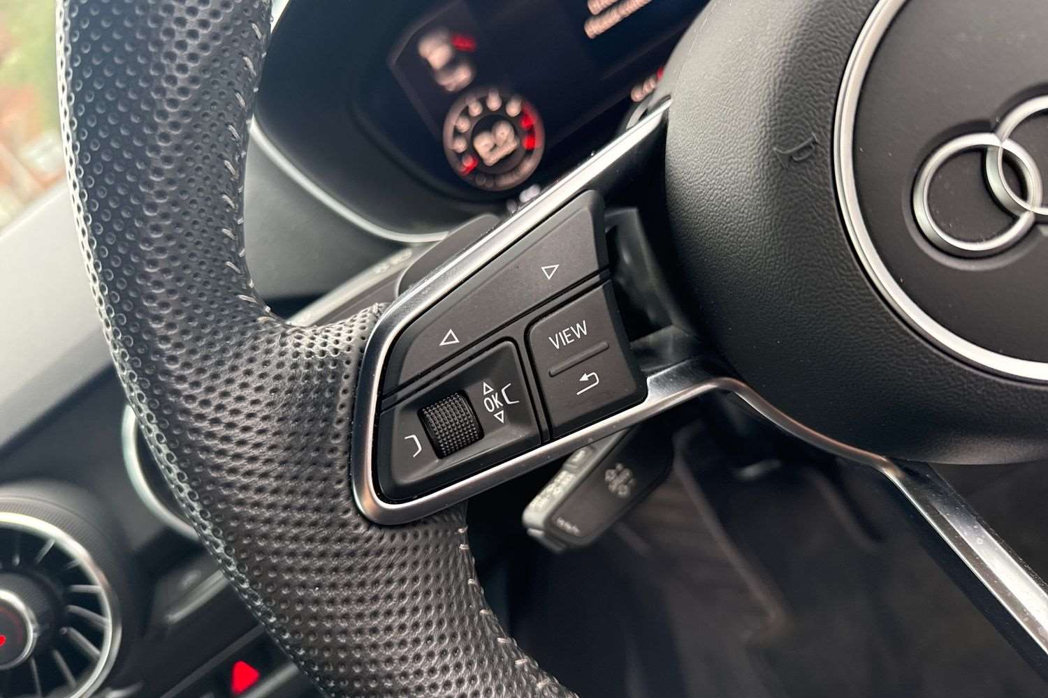 Used Audi TT 2023 for sale - 76141557: Photo 16