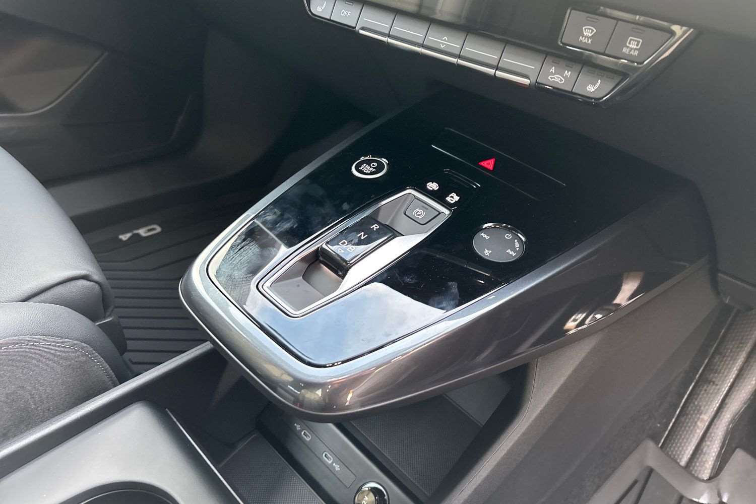 Used Audi Q4 e-tron 2025 for sale - 77472654: Photo 15