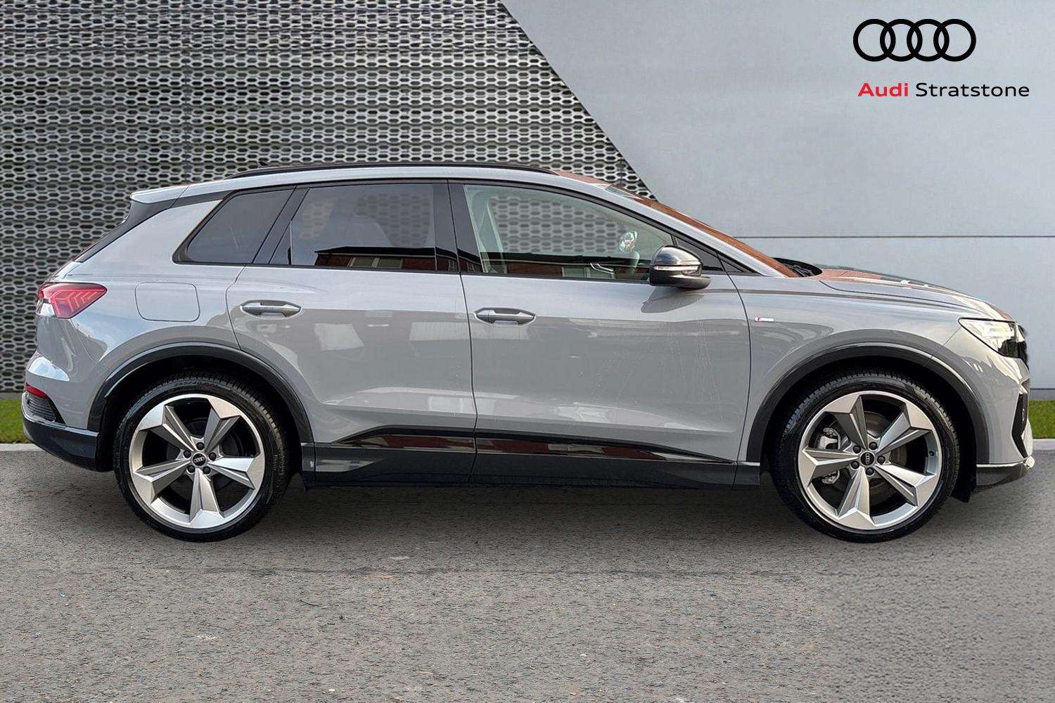 Used Audi Q4 e-tron 2025 for sale - 77472654: Photo 4