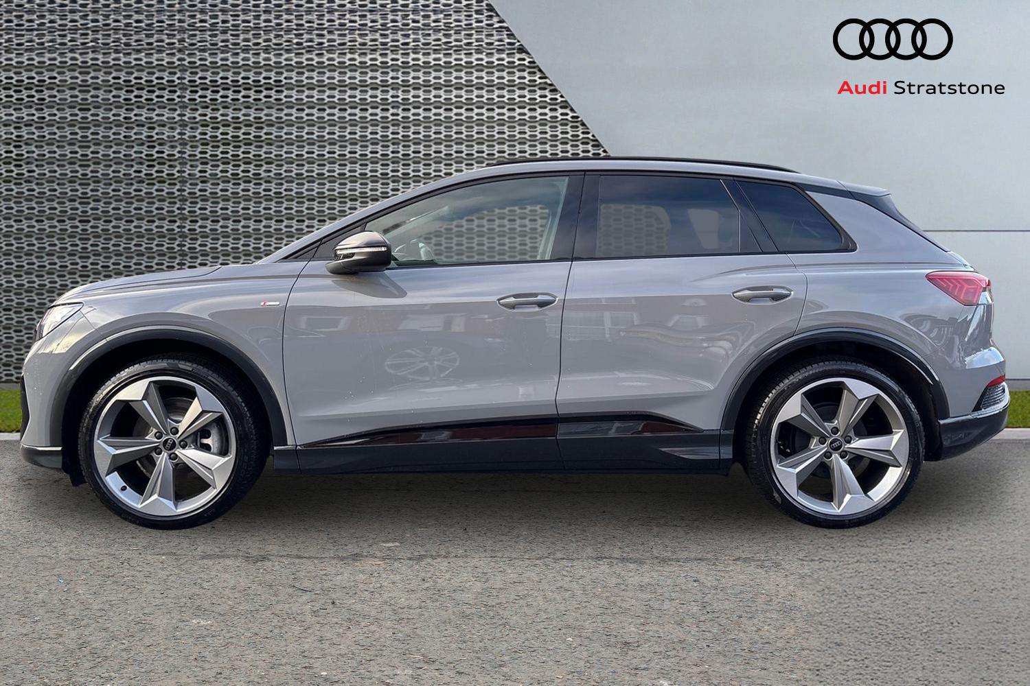 Used Audi Q4 e-tron 2025 for sale - 77472654: Photo 8