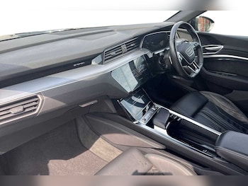 Used Audi e-tron 2022 for sale - 75354069: Photo