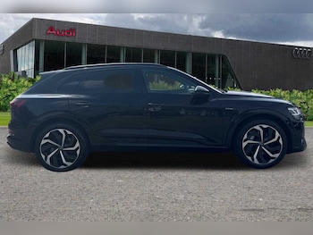 Used Audi e-tron 2022 for sale - 75354069: Photo