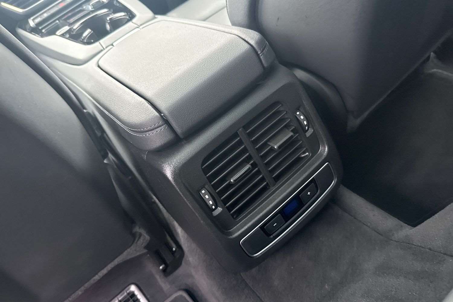 Used Audi e-tron GT 2022 for sale - 76460272: Photo 23