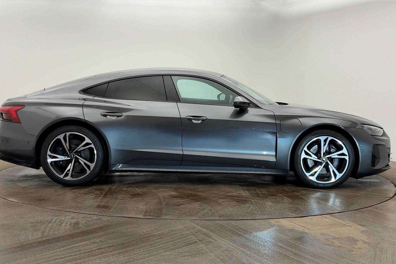 Used Audi e-tron GT 2022 for sale - 76460272: Photo 4