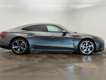 Used Audi e-tron GT 2022 for sale - 76460272: Photo