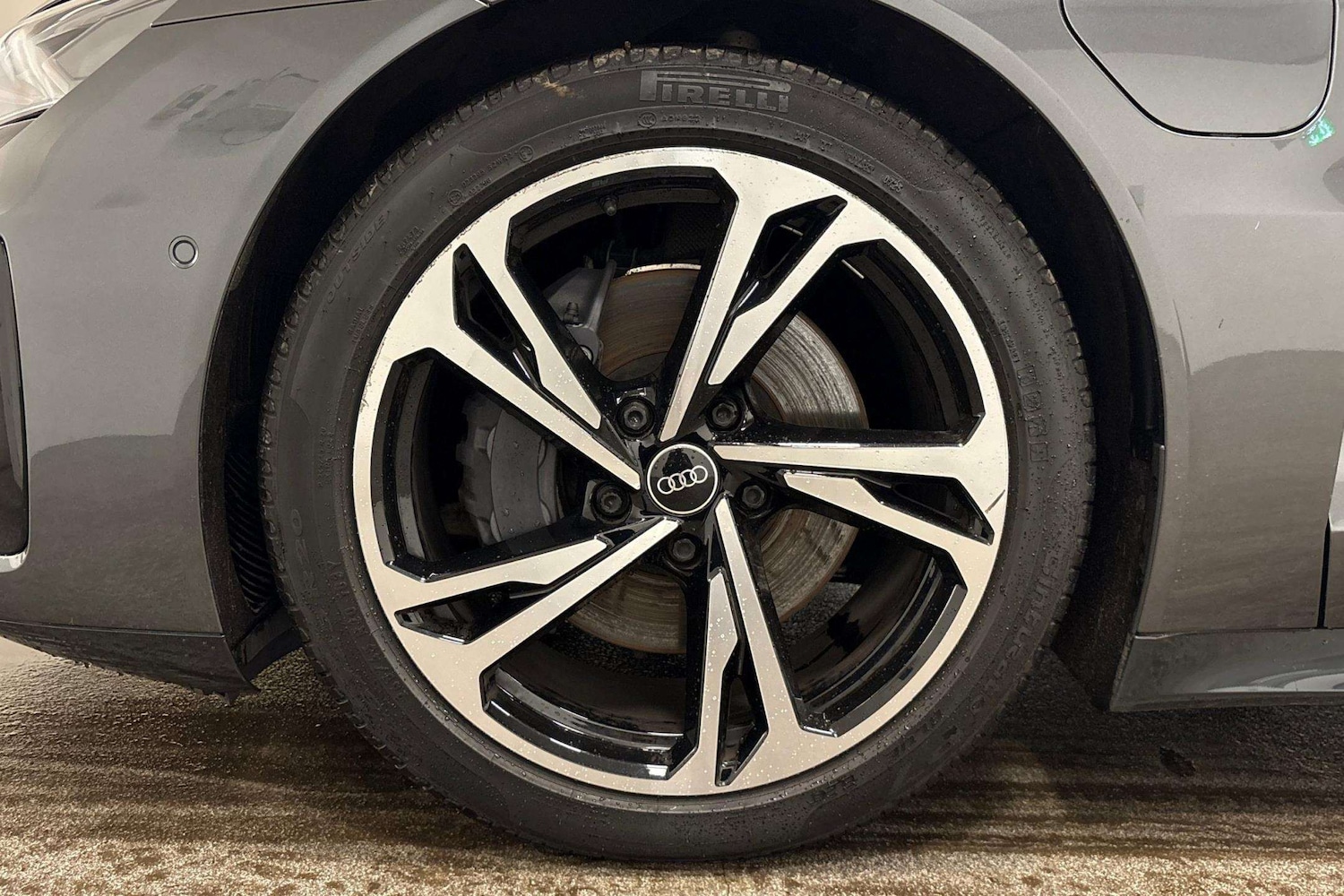 Used Audi e-tron GT 2022 for sale - 76460272: Photo 5