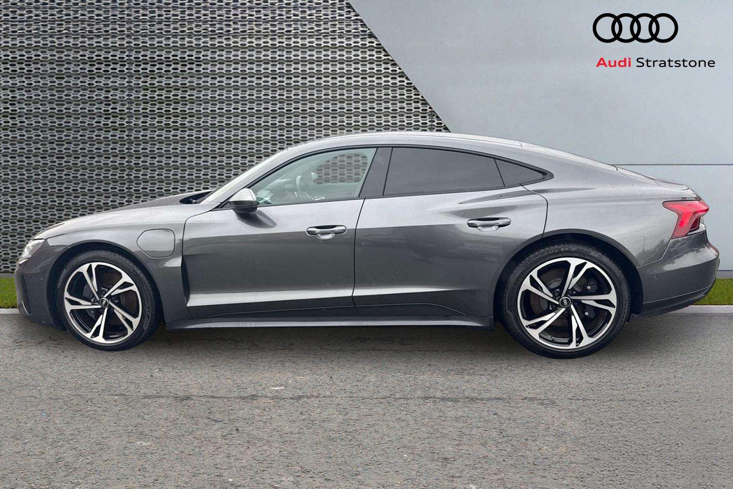 Used Audi e-tron GT 2022 for sale - 76460272: Photo 8