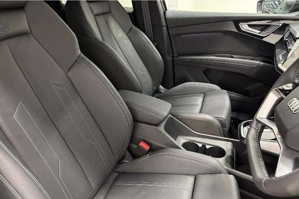 Used Audi Q4 e-tron 2025 for sale - 76459958: Photo 9