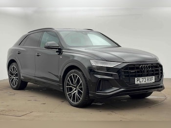 Audi - Q8
