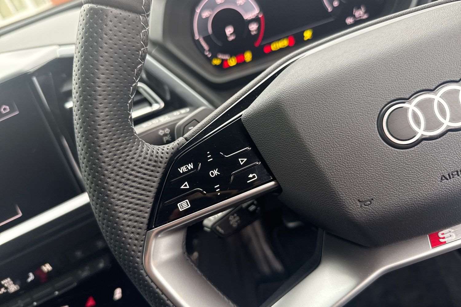 Used Audi Q4 e-tron 2025 for sale - 77233111: Photo 16