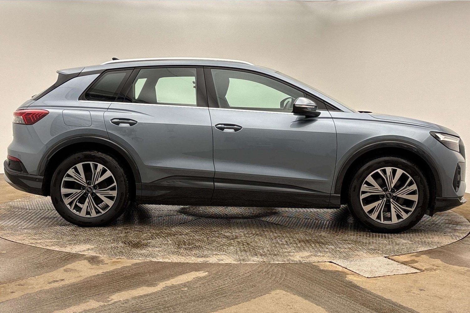 Used Audi Q4 e-tron 2022 for sale - 78063855: Photo 4