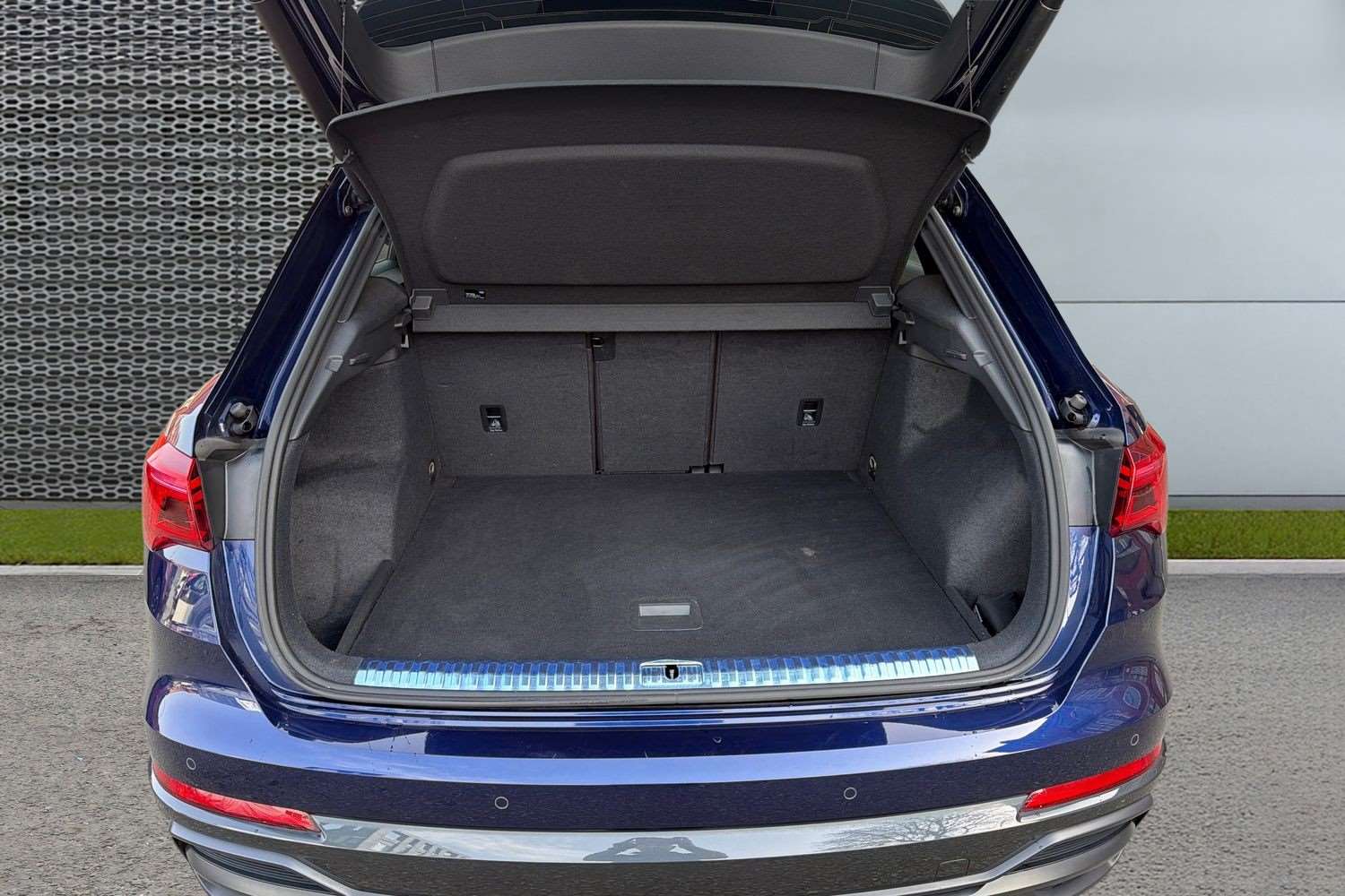 Used Audi Q3 2022 for sale - 77928580: Photo 13